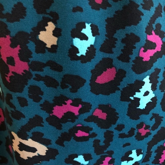 Animal Print Top by Worthington NWT - Picture 5 of 9